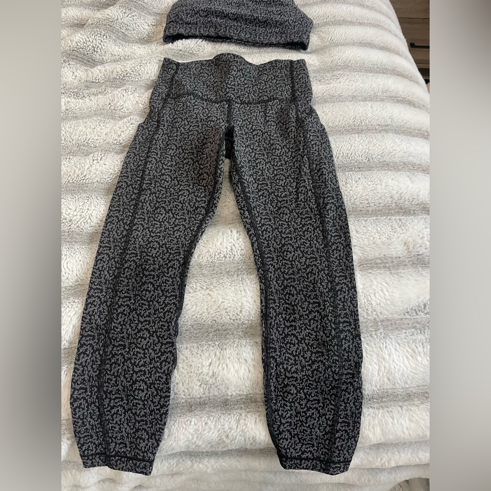 Athleta Black and Gray Patterned Pants